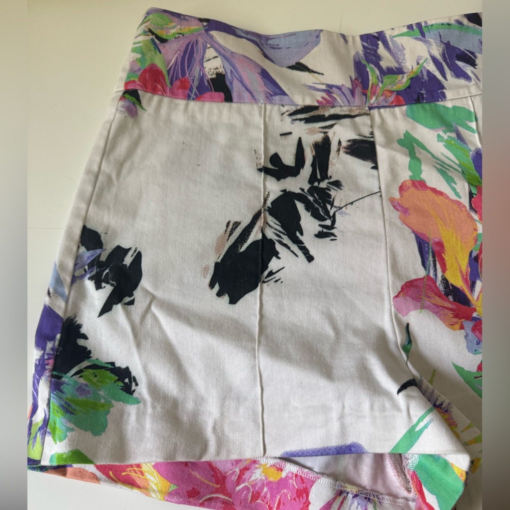 Marciano Hibiscus Shorts Size 4 - Picture 3 of 12